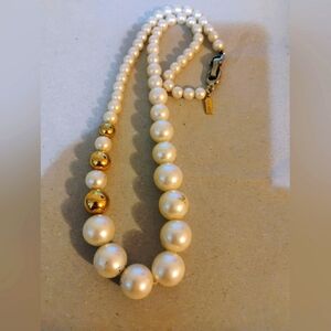Vintage 60's Marvella White And  Gold  Costume Necklace 18"